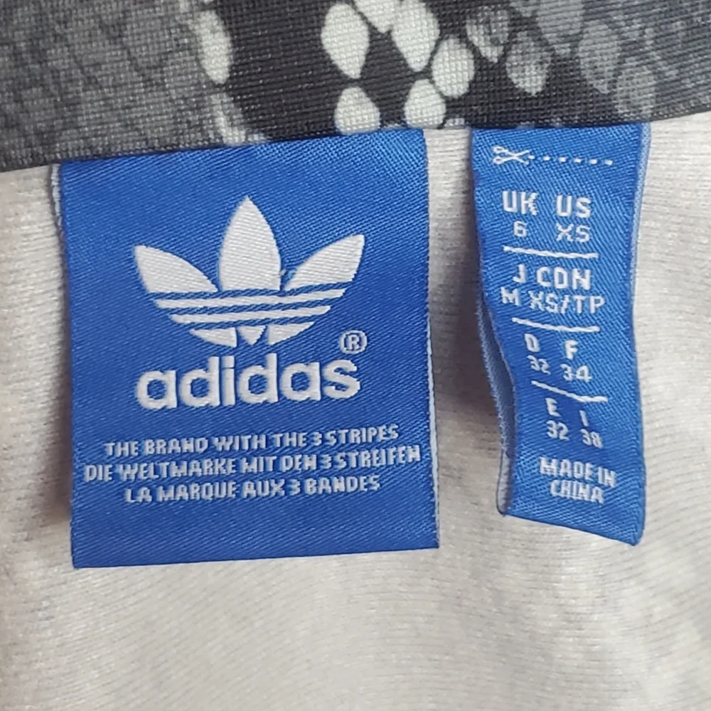 Adidas Size XS - The Brand w/3 Stripes Gray and Black Jacket -Snake Print - Picture 10 of 13